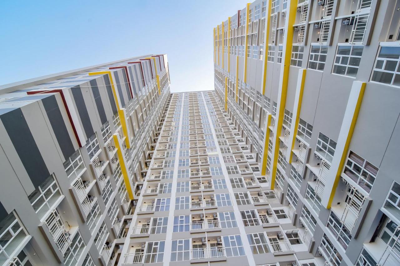 Collection O 15 Taman Melati Merr Surabaya Exterior photo